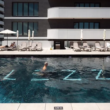 Marina Blue In Odyssey Pools And Parking Daire